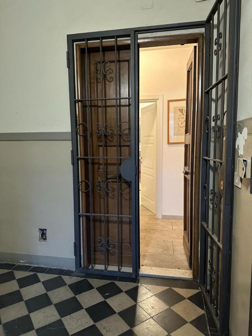 De' Servi Studio Al Duomo - A Hidden Nest In Downtown Florence Luaran gambar